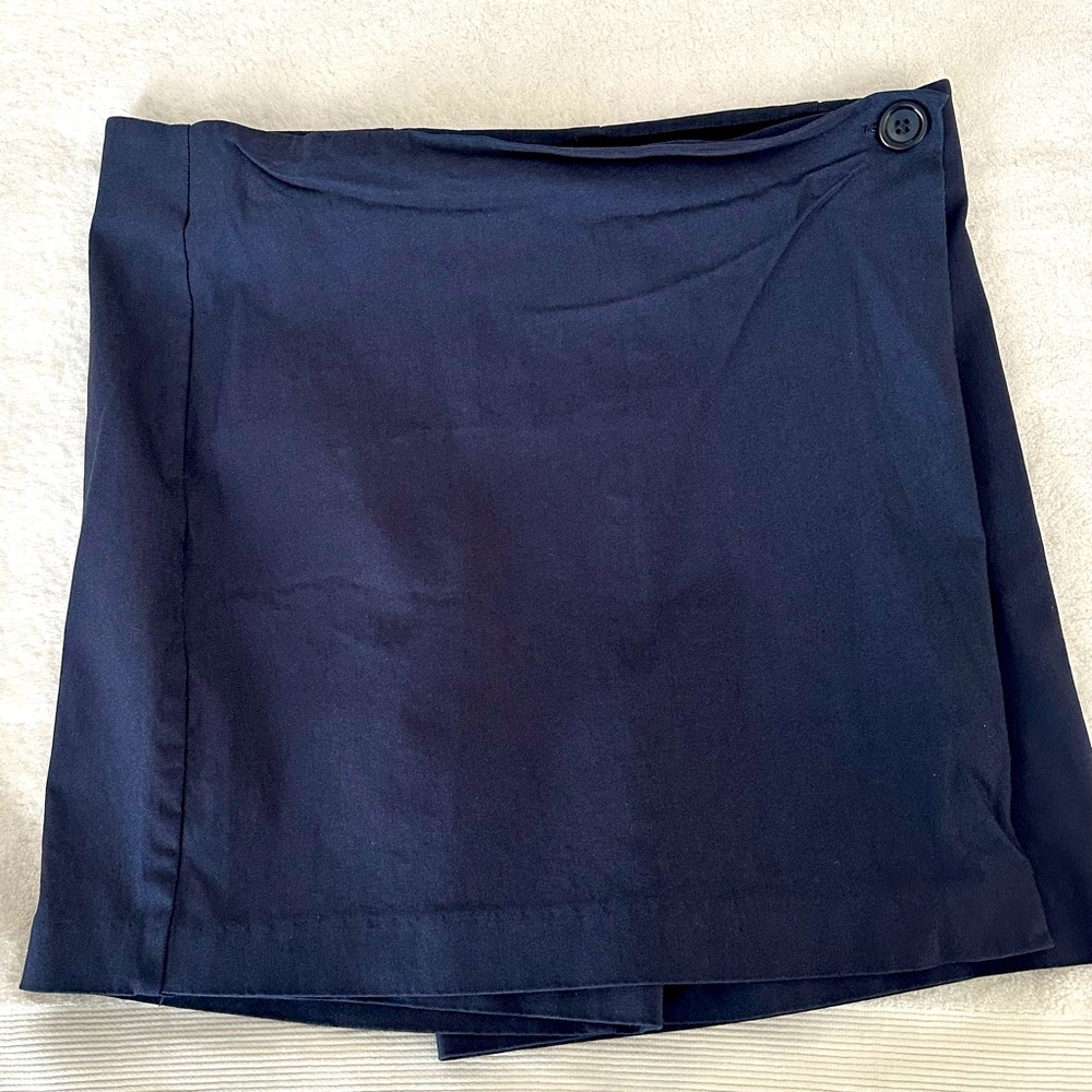 COUNTERPARTS skort